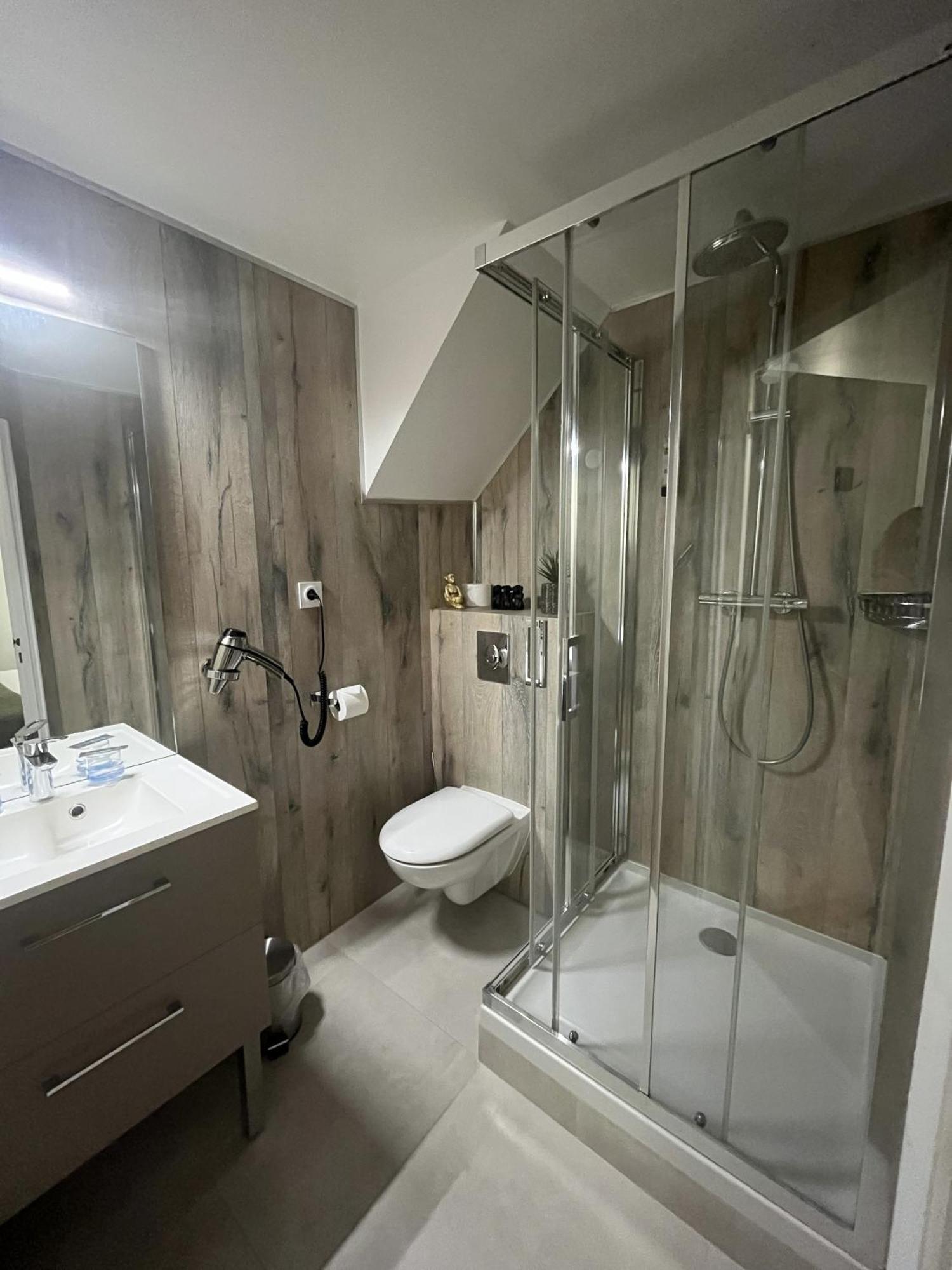 Logis Le Marronnier Hotel Buffon Екстериор снимка