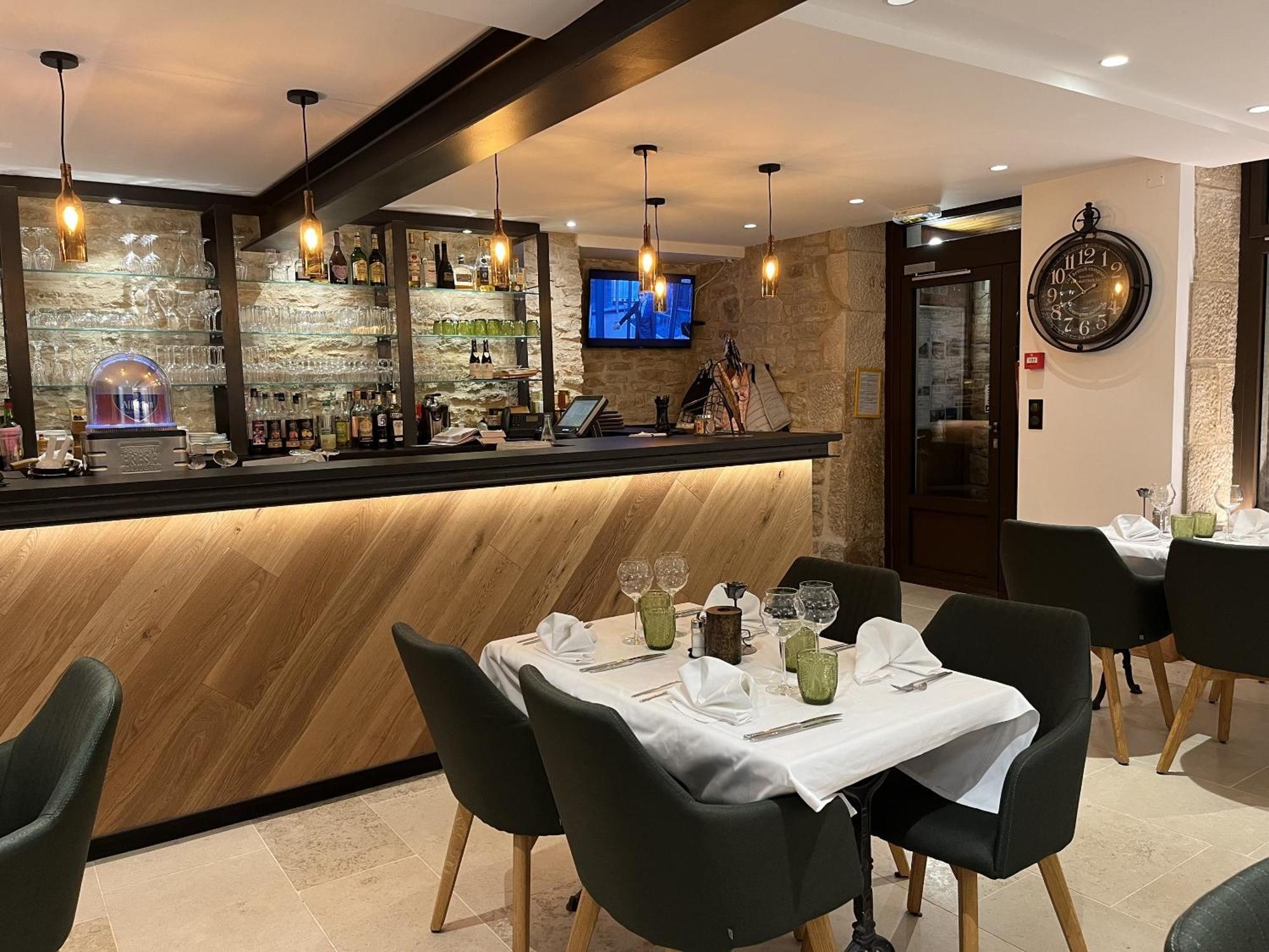 Logis Le Marronnier Hotel Buffon Екстериор снимка