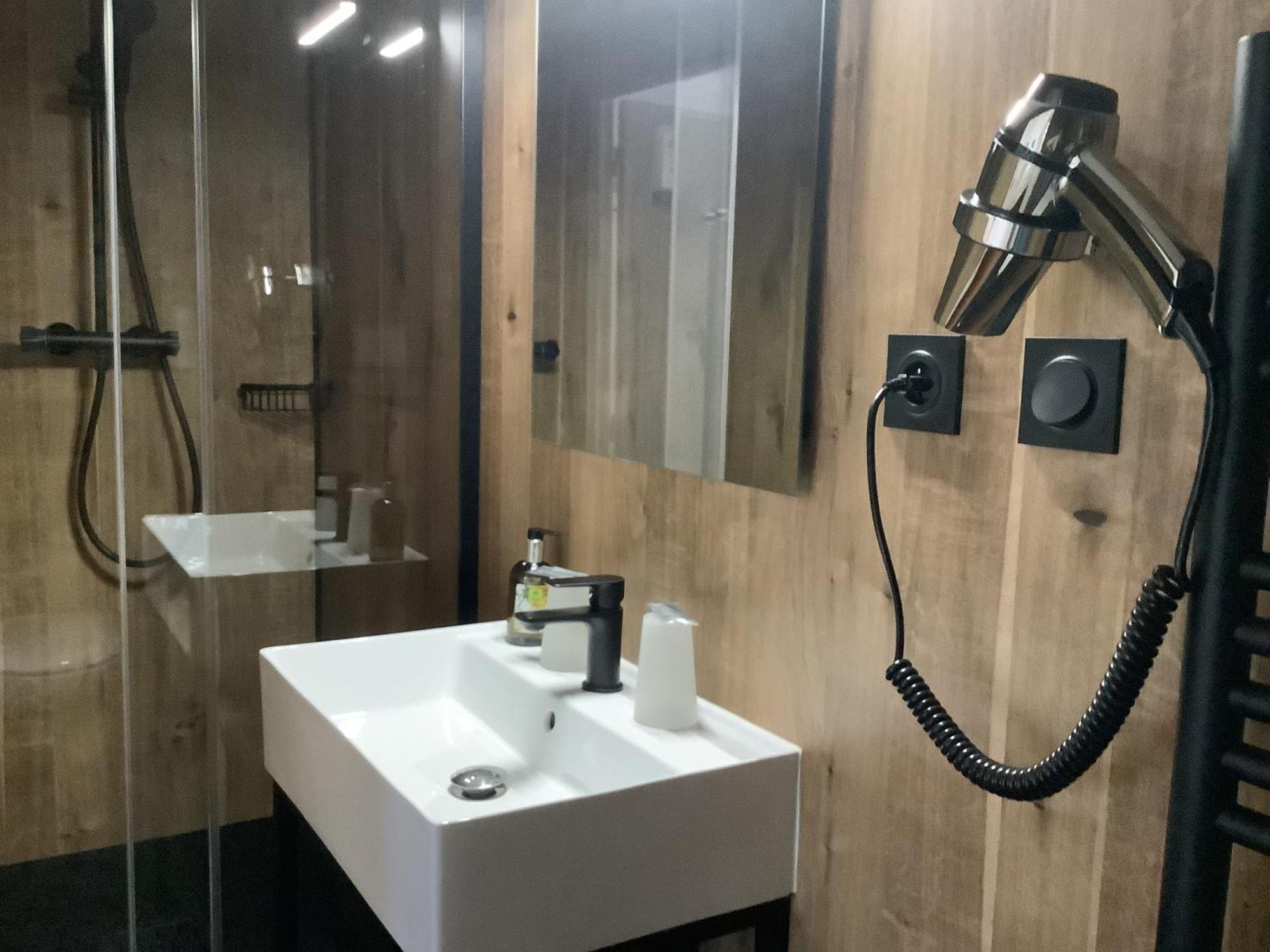 Logis Le Marronnier Hotel Buffon Стая снимка